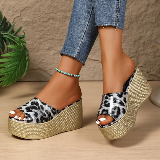 Damen Plateau-Mules mit modischem Leopardenmuster und raffiniertem Riemendesign EB