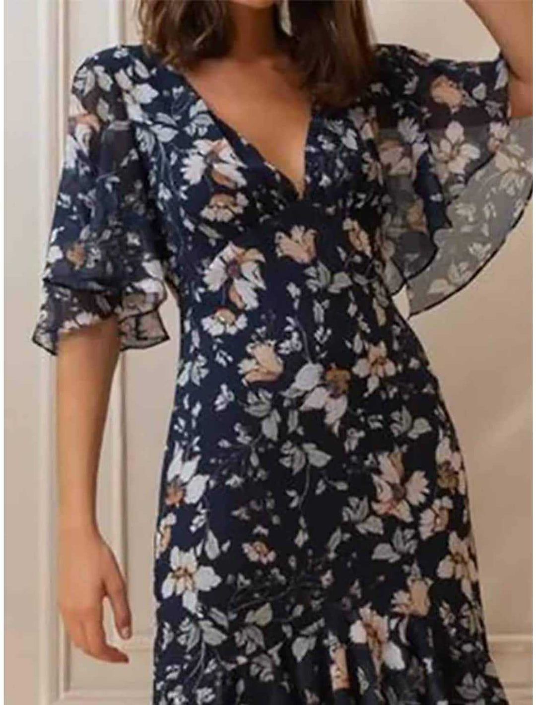 Damen Maxikleid mit voluminösen Ärmeln und floralem Design EB