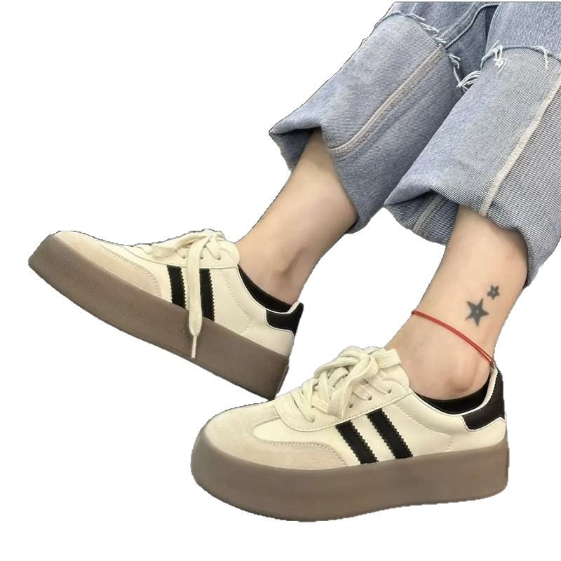 Damen Sportliche Plateausneaker mit trendigem Design EB