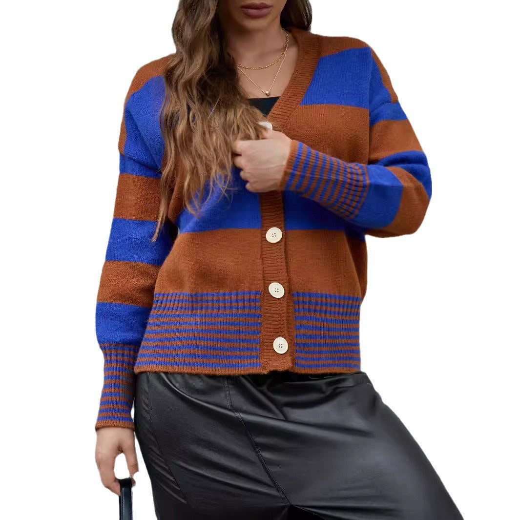 Damen Langarm-Strickjacke mit modernen Streifen und Knopfdetails EB