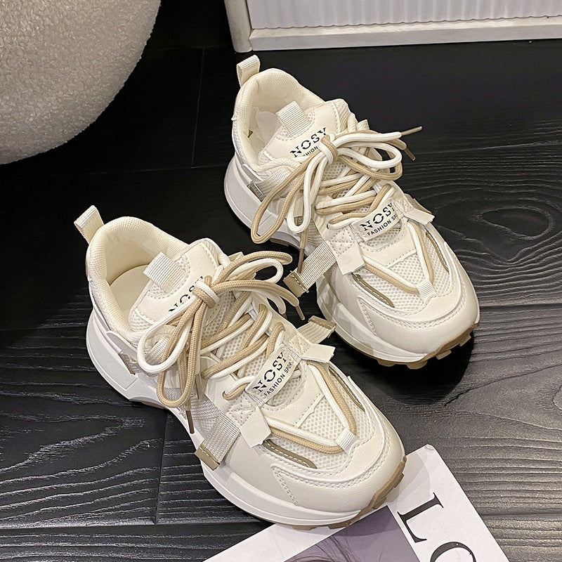 Damen Chunky-Plateau-Sneaker mit atmungsaktivem Mesh und montierten Riemen EB