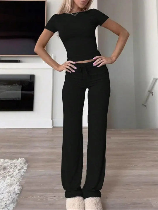 Damen lässiges Lounge-Set mit figurbetontem Oberteil und bequemer Hose EB