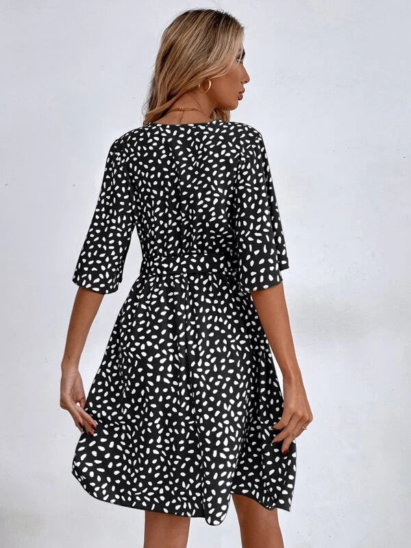 Damen Wickelkleid mit breiten Ärmeln und Taillengürtel EB