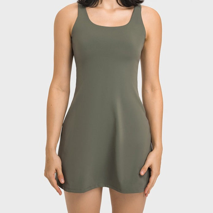 Damen Freizeitkleid mit tiefem Rundhalsausschnitt und schwingender Silhouette EB