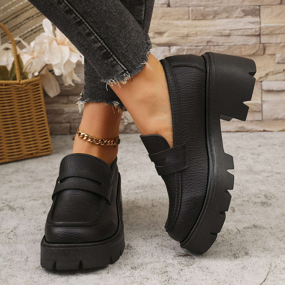 Damen Plateauslipper mit rutschfester Profilsohle und modischem Design EB