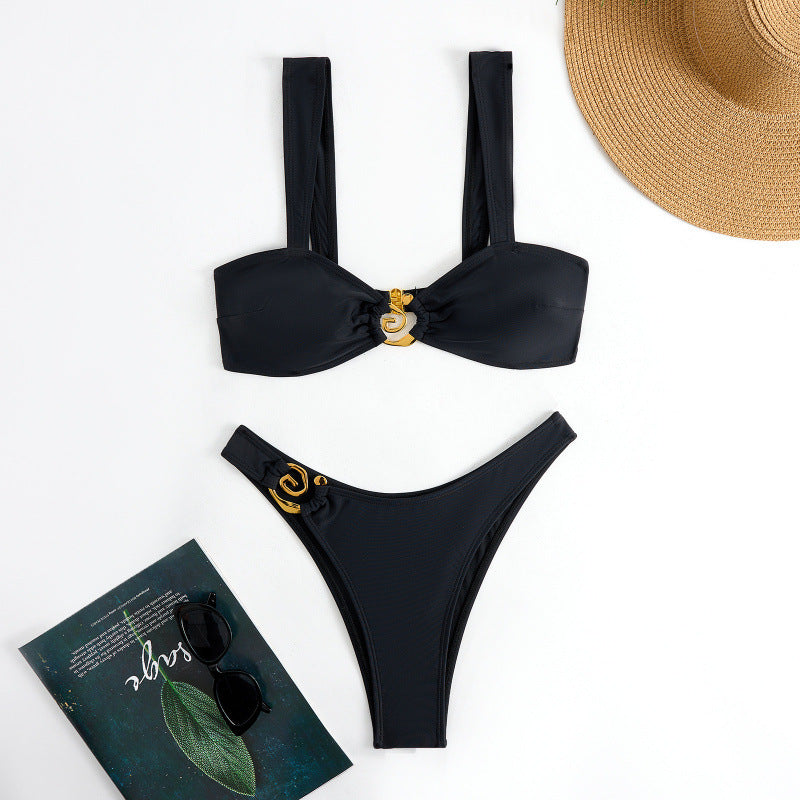 Damen Bikini-Set mit breiten Trägern und modischem Golddetail EB