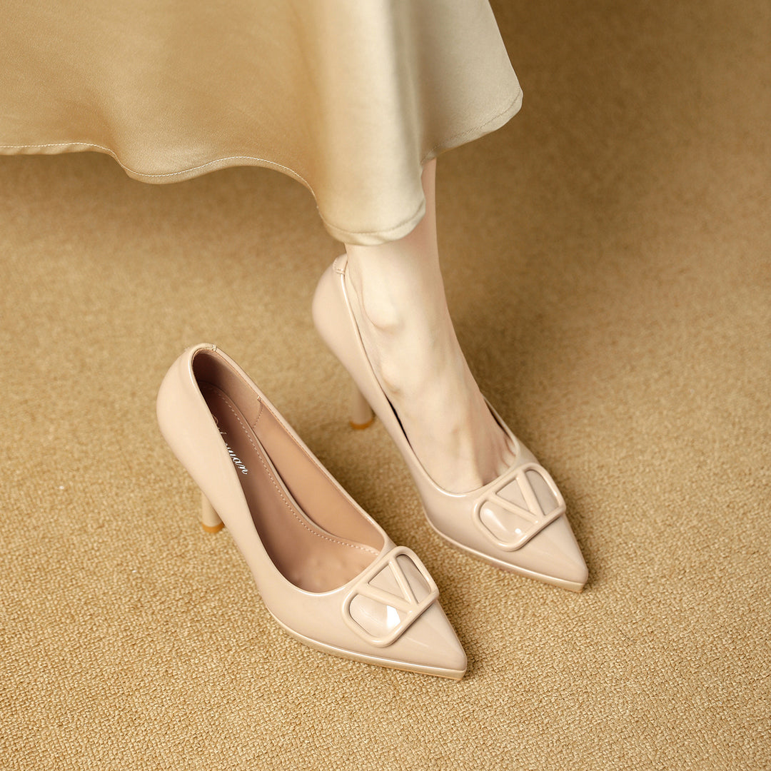 Damen Hochglanz Pumps mit dekorativem Schleifenakzent EB