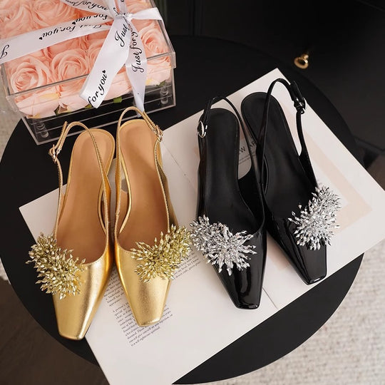 Damen Slingback-Pumps mit funkelnden Metallapplikationen und elegantem Design EB