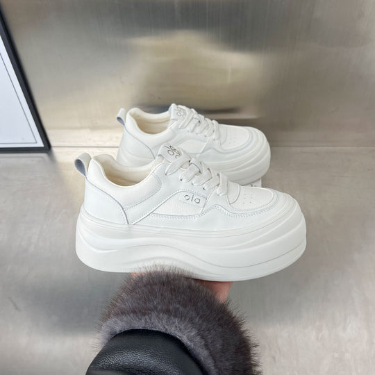 Damen Plattform Sneakers mit trendiger Silhouette und atmungsaktiver Obermaterialbeschaffenheit EB