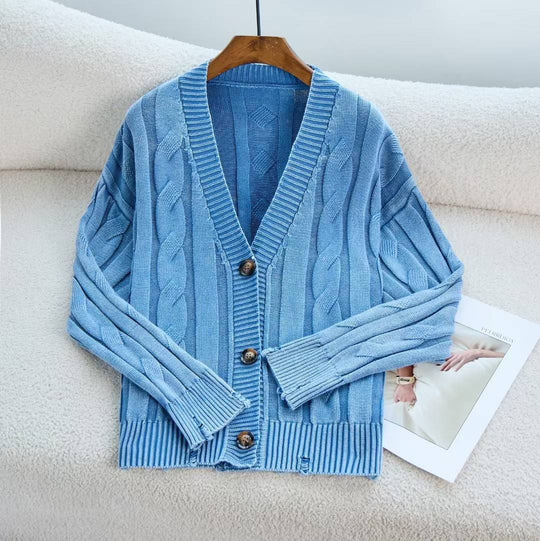 Damen Gemusterter Strickcardigan mit Zopfmuster und Knopfdetails EB