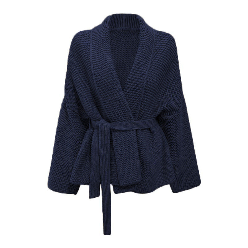 Damen Grobstrickjacke mit modernem Wickeldesign und breitem Kragen EB