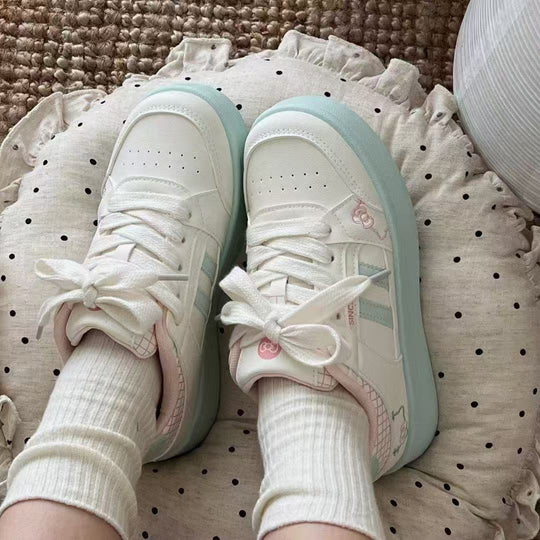 Damen Sneakers mit verspieltem Design von EB