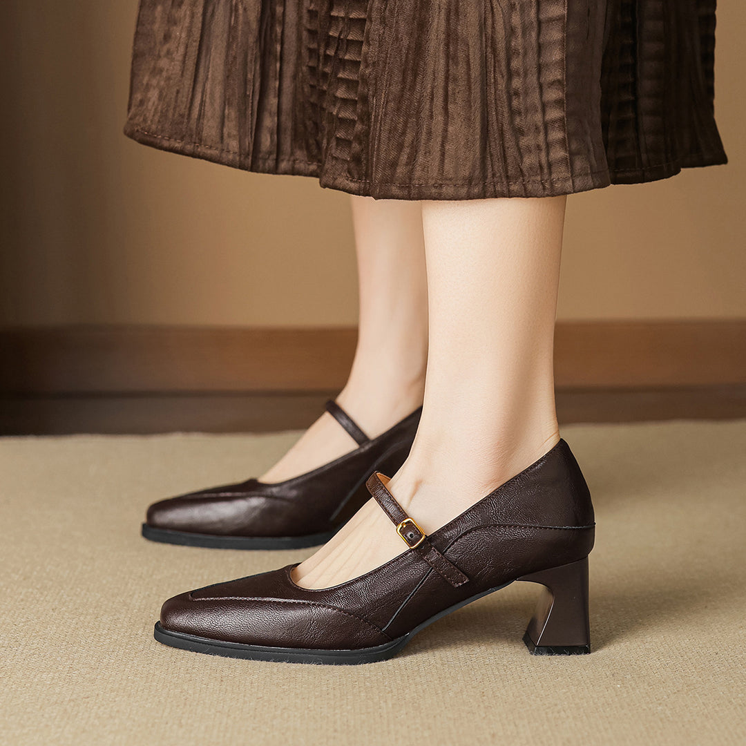 Damen Klassische Pumps mit verstellbarem Riemen EB