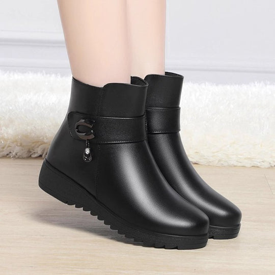 Damen gefütterte Winterstiefel mit modischer Schnallenverzierung EB