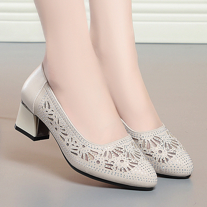 Damen Dekorative Pumps mit funkelnden Strassapplikationen und elegantem Design EB