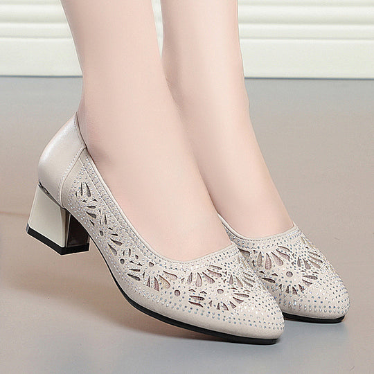 Damen Dekorative Pumps mit funkelnden Strassapplikationen und elegantem Design EB