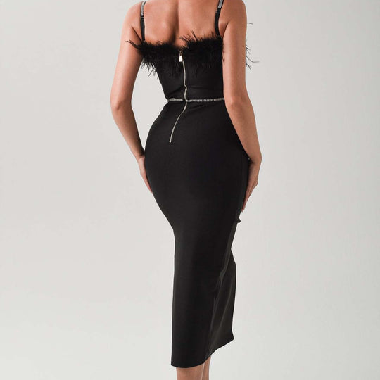 Damen Elegantes Abendkleid mit filigranem Spitzenbesatz und verführerischem Schlitz EB