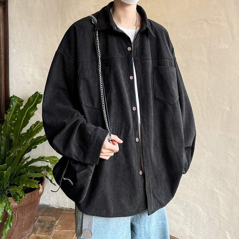 Herren nan oversized Kordhemdjacke mit aufgesetzten Brusttaschen, abgerundetem Saum und lockerer Silhouette EB