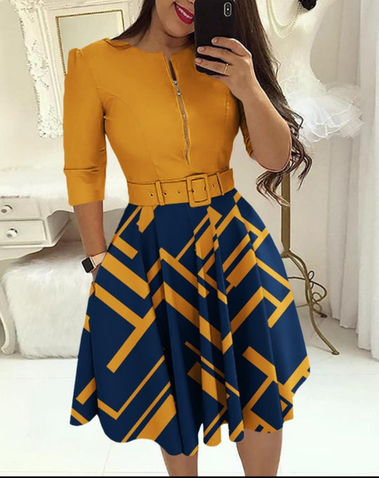 Damen Midikleid mit geometrischem Schnitt und tailliertem Gürtel EB