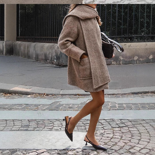 Damen modischer Wickelmantel im strukturierten Design EB