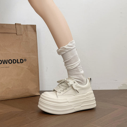 Damen Plateau-Sneakers mit modischer Schnürung und verstärkter Sohle EB