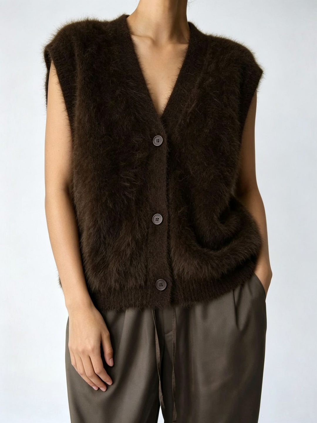 Damen Flauschige ärmellose Knopf‑Weste aus Mohairmix mit tiefem V-Ausschnitt EB