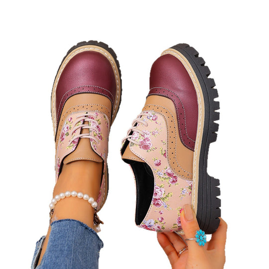 Damen Budapester-Schnürschuh mit floralem Print Lacklederbesatz und grober Profilsohle EB