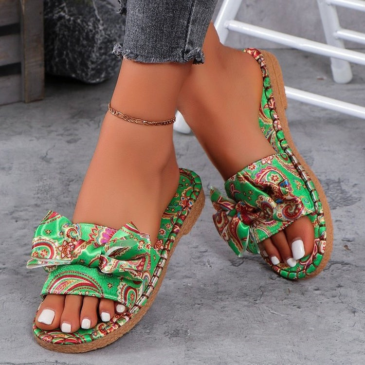 Damen komfortable und elegante Pantoletten mit floralem Muster EB