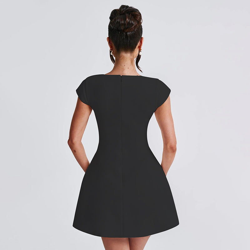 Damen figurbetontes Minikleid mit Quadratausschnitt und voluminösem Rock EB