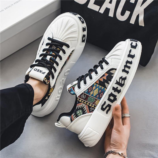 Damen modische Sneakers mit innovativem Mustermix EB