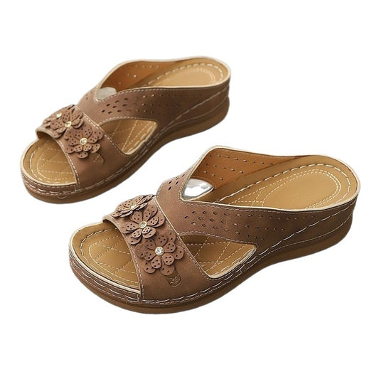 Damen Bequeme und elegante Pantoletten mit floralem Dekor EB