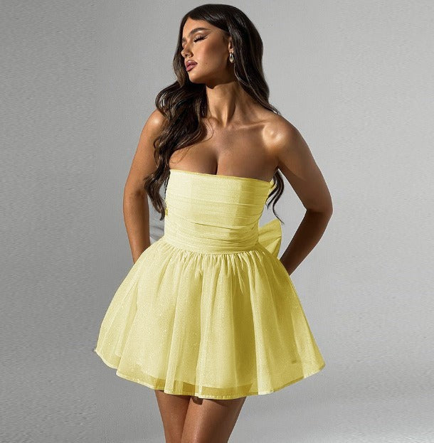 Damen Neckholder Minikleid mit schimmernden Details und eleganter Silhouette EB