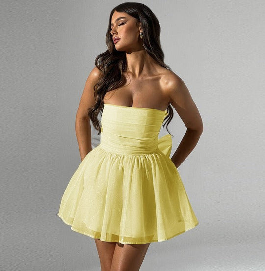 Damen Neckholder Minikleid mit schimmernden Details und eleganter Silhouette EB