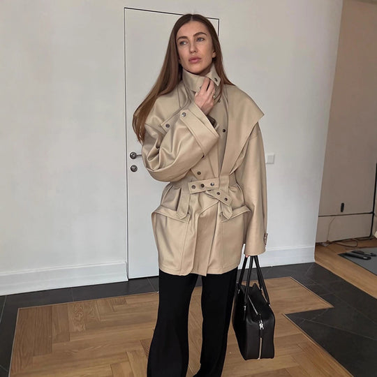 Damen Kunstleder-Mantel mit breitem Kragen und praktischen Taschen EB