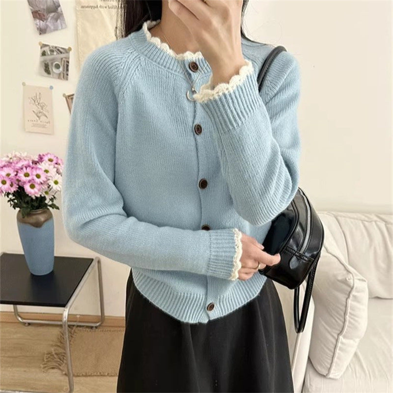 Damen Strickjacke mit Knopfdetails und dekorativem Kragen EB