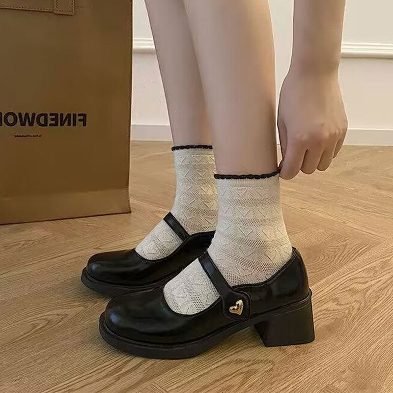 Damen Mary-Jane Schuhe mit modischer Herzschnalle und komfortablem Blockabsatz EB