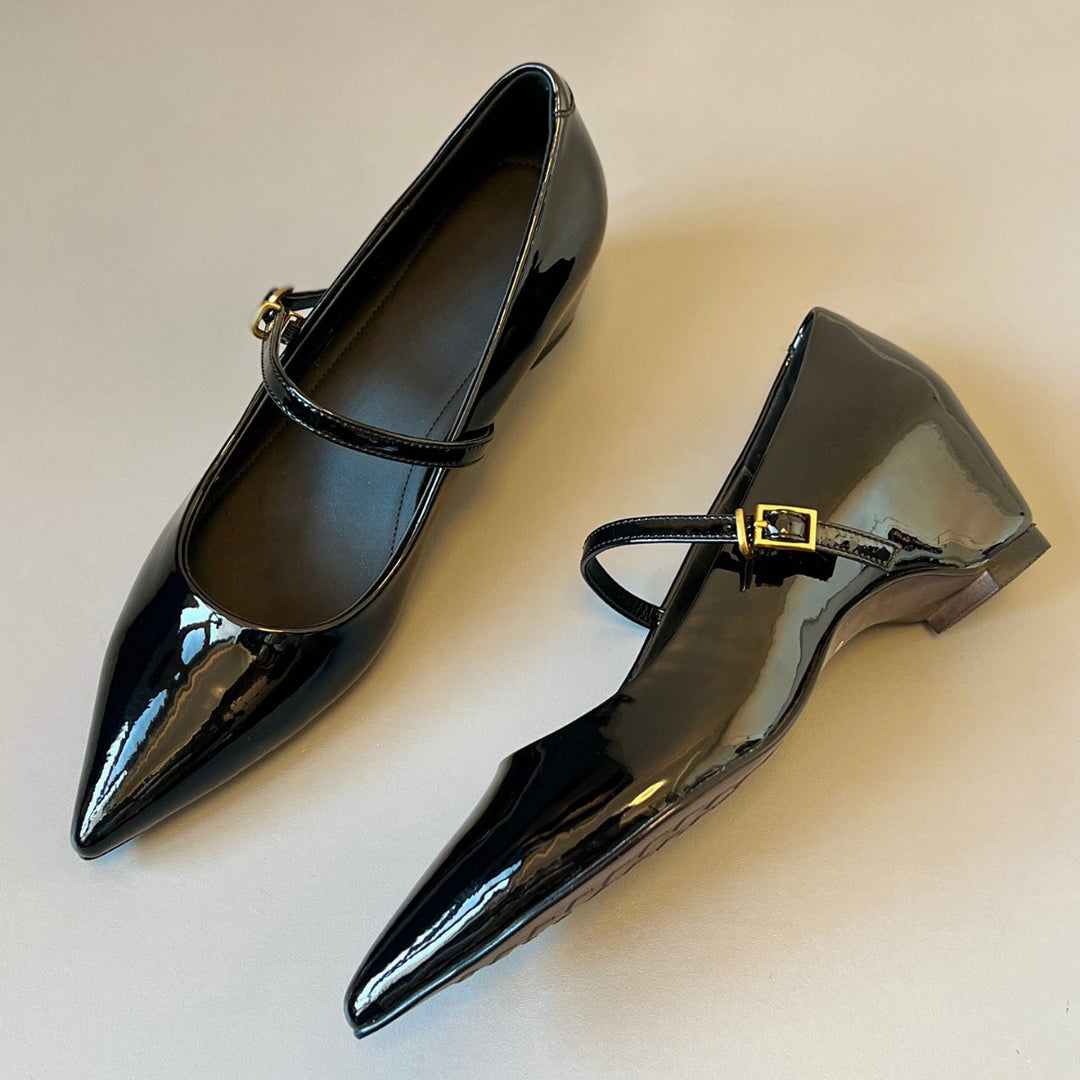 Damen elegante Pumps mit verstellbarem Riemen und spitzem Zehenbereich EB