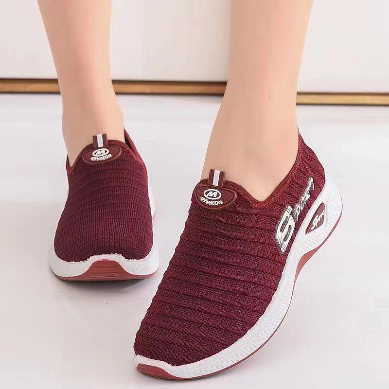 Damen Slip-On Sportsneaker mit atmungsaktiver Mesh-Oberfläche EB