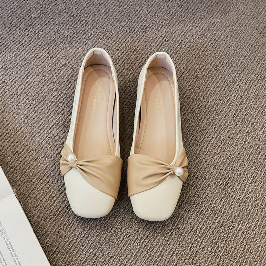 Damen elegante Ballerinas mit modischer Rüschendetail und Perlenakzent EB