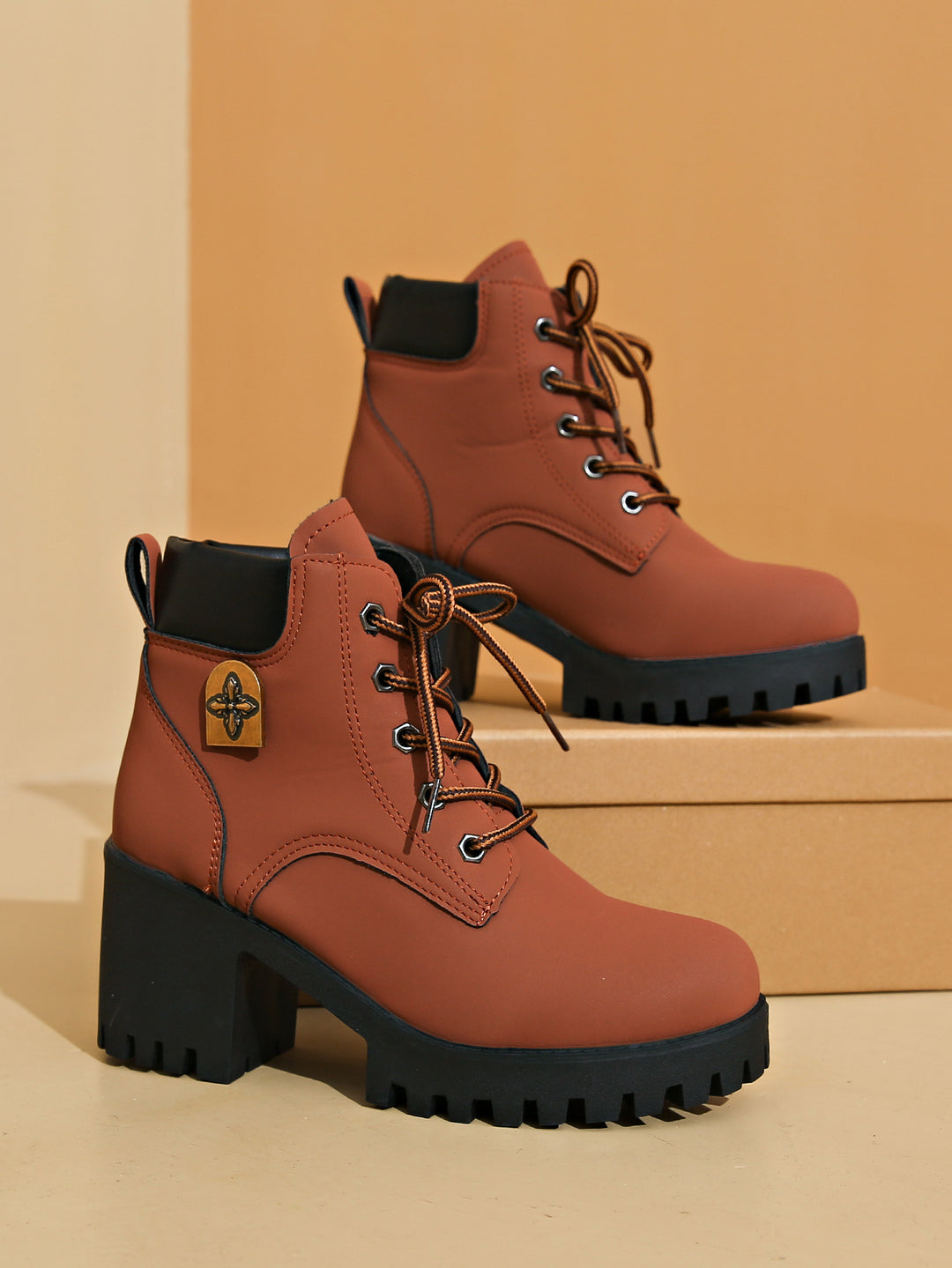 Damen modische Chunky-High-Top-Stiefeletten mit stabiler Profilsohle und elegantem Design EB