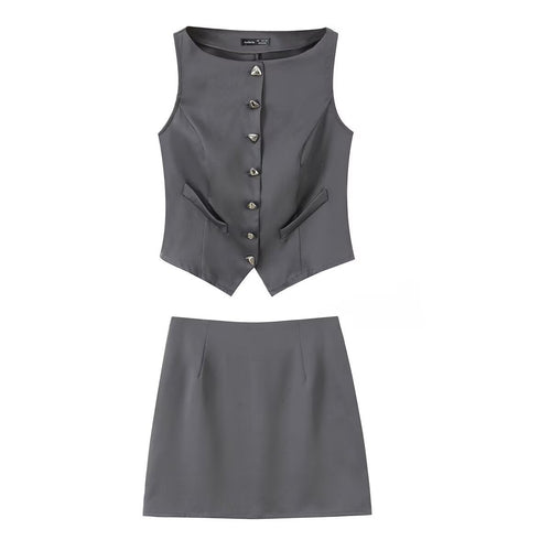 Damen-Set aus tailliertem Weste und kurzem Rock mit eleganten Knopfdetails EB