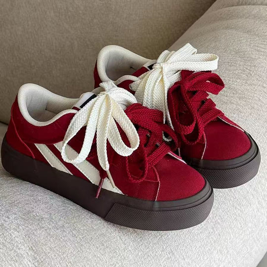 Damen Sportliche Sneakers mit klassischem Design und atmungsaktiver Oberflächenstruktur EB