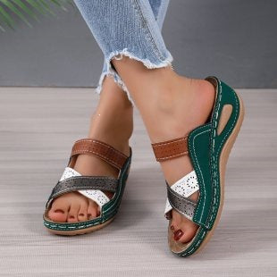 Damen Komfortable und luftige Clogs mit modischen Riemen EB