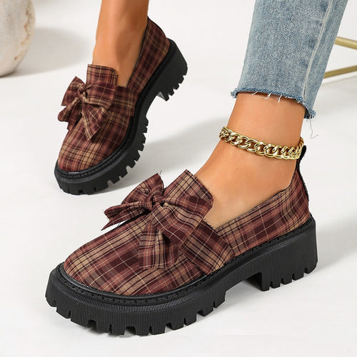 Damen Komfortable Slip-On Loafers mit dekorativer Schleifenapplikation und robustem Profil EB