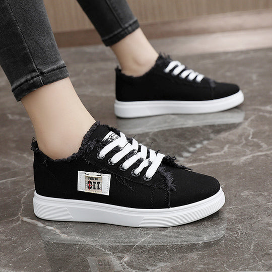Damen lässige Sneaker mit modischem Used-Look und elastischem Schnürsystem EB
