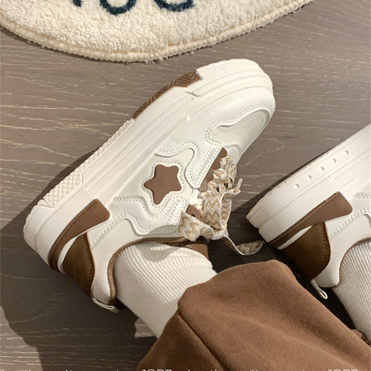 Damen sportive Sneakers mit rutschfester Sohle und auffälligem Schnürdesign EB