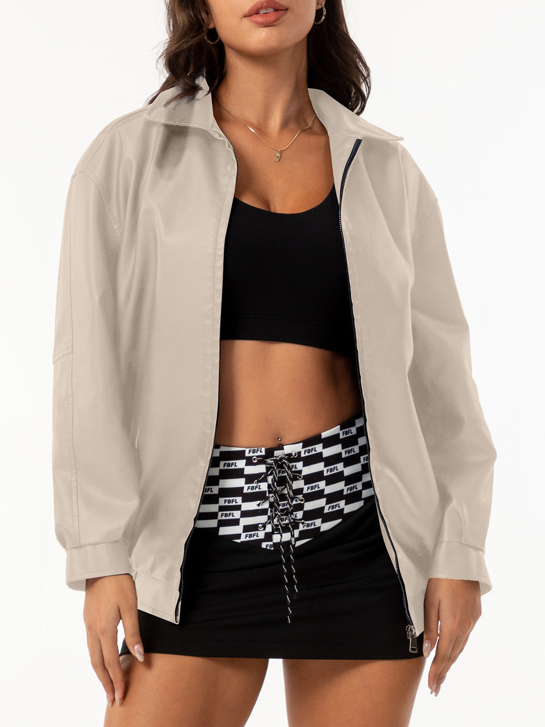 Damen lässige Satinjacke mit modernem Schnitt und praktischen Taschen EB