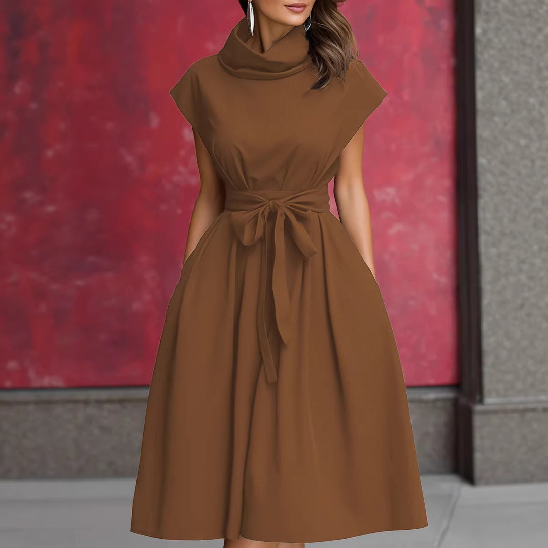 Damen Kleid mit schicker, geraffter Kapuze und praktischen Taschen EB