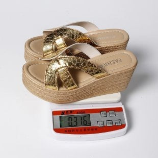 Damen Glamouröse Wedge-Sandalen mit Glitzer-Details EB