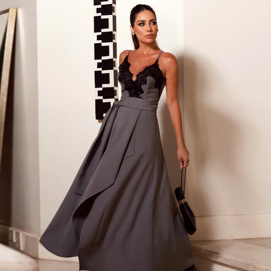 Damen Maxikleid mit Spitzenbesatz und seitlichem Schlitz EB